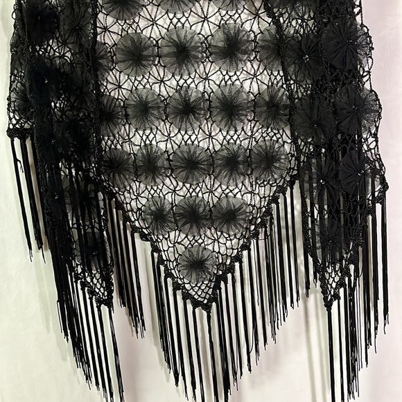 Black Crochet Beaded Floral Fringe Shawl - Picture 6 of 15